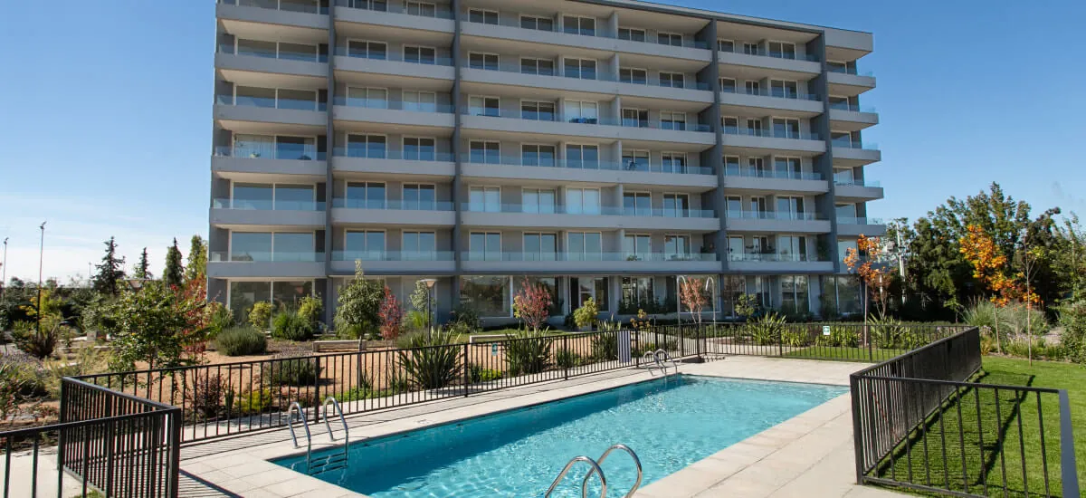 alto-quillay-foto-piscina-1200x550